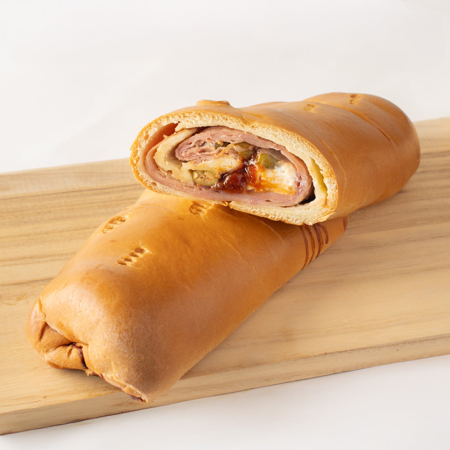 Pan de Jamon: Guava y Queso